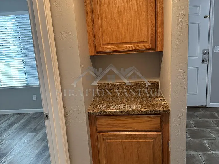 448 N Lesueur — Photo 21