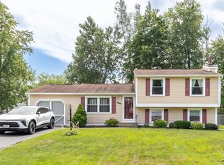 4246 Rancho Park Dr, Liverpool, NY 13090