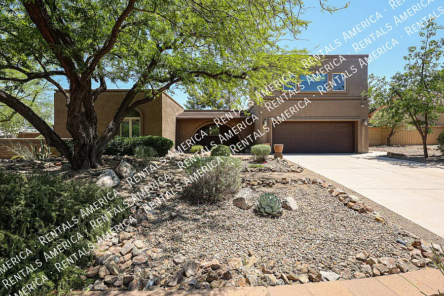 Fountain Hills Gem - Private Oasis Pool and Separate Studio Apartment — Photo 2