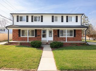 1717 Nakota Rd, Royal Oak, MI 48073