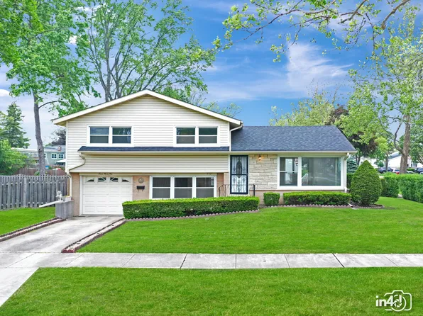 732 Luau Dr, Des Plaines, IL 60016