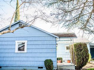 2537 Sunnyview Ln, Medford, OR 97501