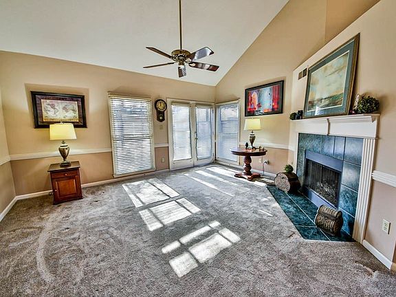 4th image of 4063 Muirfield Dr