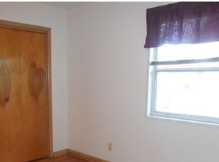 619 State St, Port Clinton, OH 43452