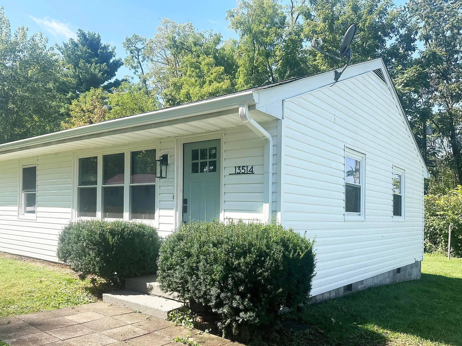 2 bed, 1.0 bath, 750 sqft, $1,500 — Photo 1