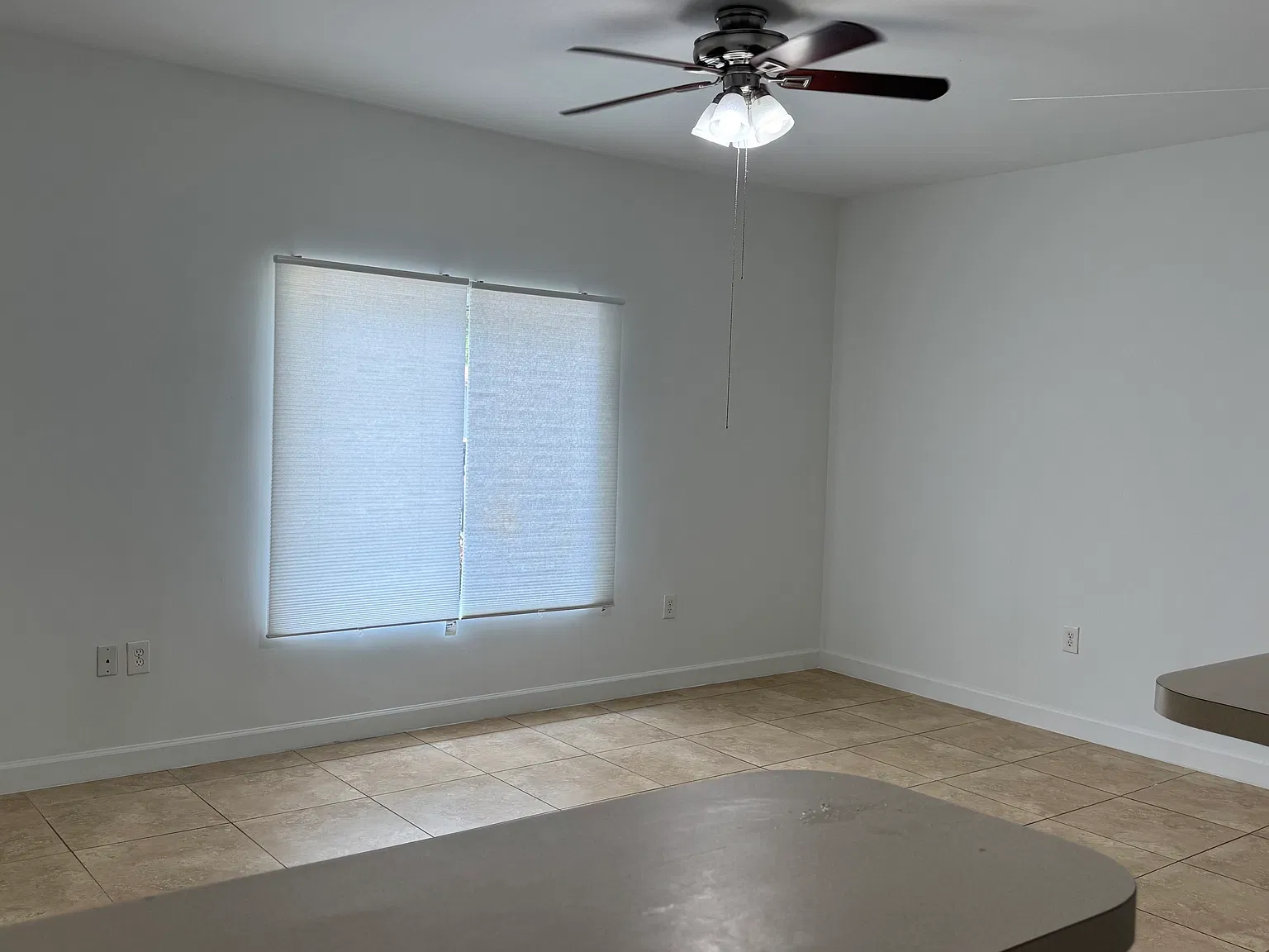 1 bed, 400 sqft, $1,200 — Photo 4