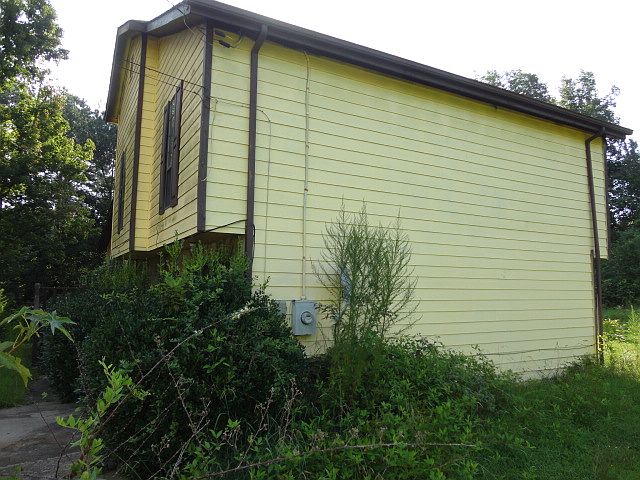 2nd image of 2849 Kathryn Ct SW