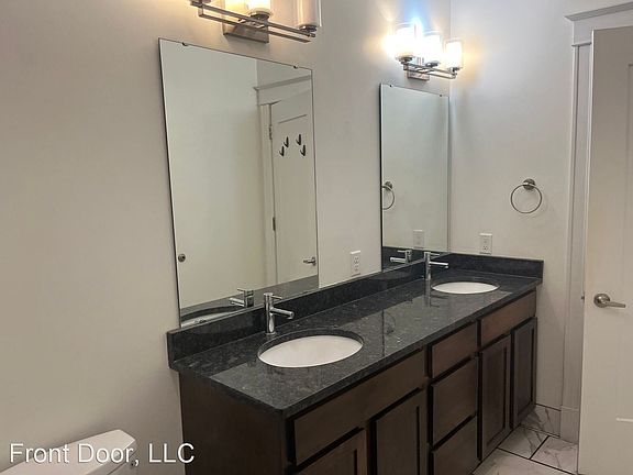 3rd image of 4230-34 Manchester Ave #4230-C