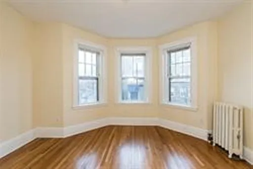 151 Chiswick Rd #3 — Photo 12
