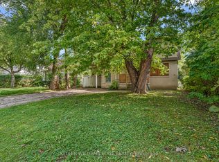 63 Minnewawa Rd, Mississauga, ON L5G1C6