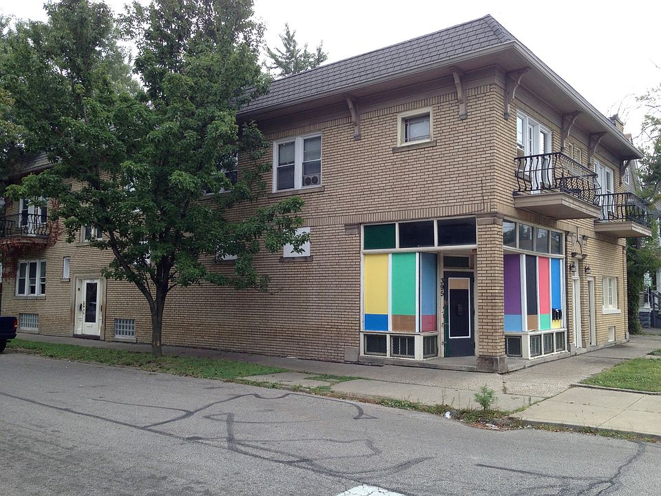 1st image of 15204 Lucknow Ave #4