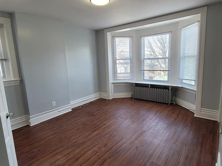 512 Fiot Ave #B — Photo 9