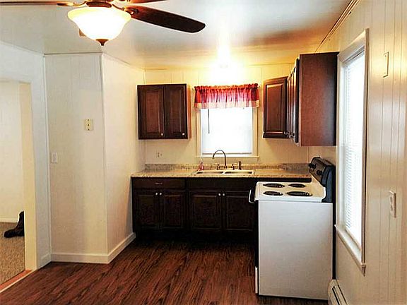4th image of 6 Coutu Ct