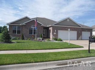 1850 Deerfield Dr, Morton, IL