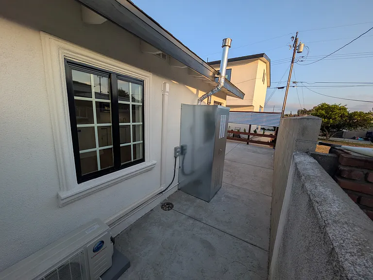 222 W Tiller Ave — Photo 9