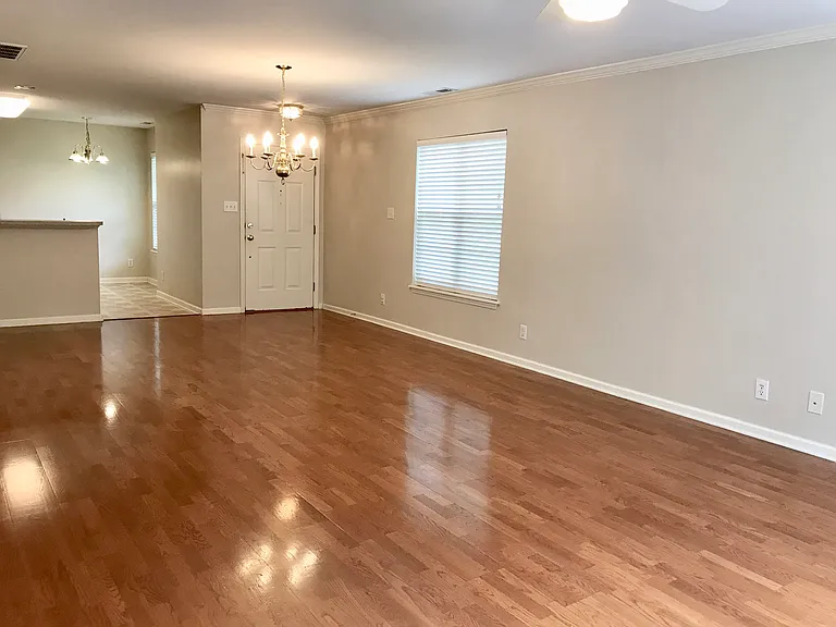 301 Intern Way — Photo 10