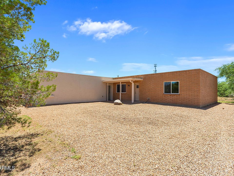 1st image of 2061 N LAUREL Place
