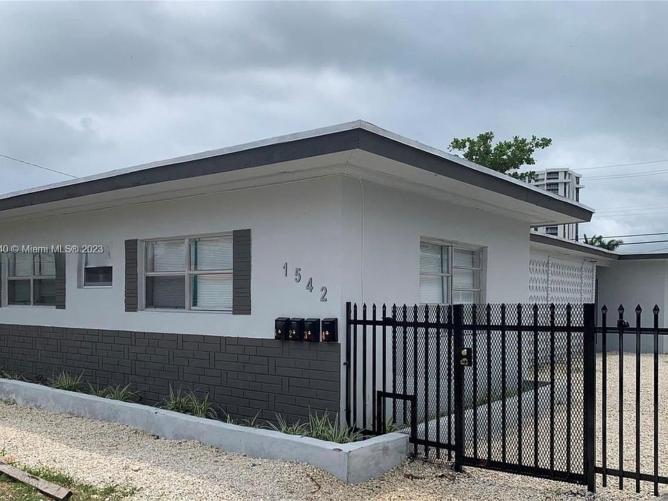 1st image of 1542 NE 109th St #2