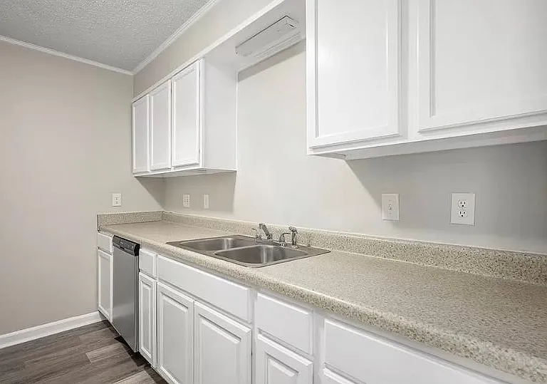 2624 Randleman Rd #D — Photo 5