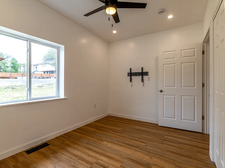 1322 Florida Rd #25 — Photo 8