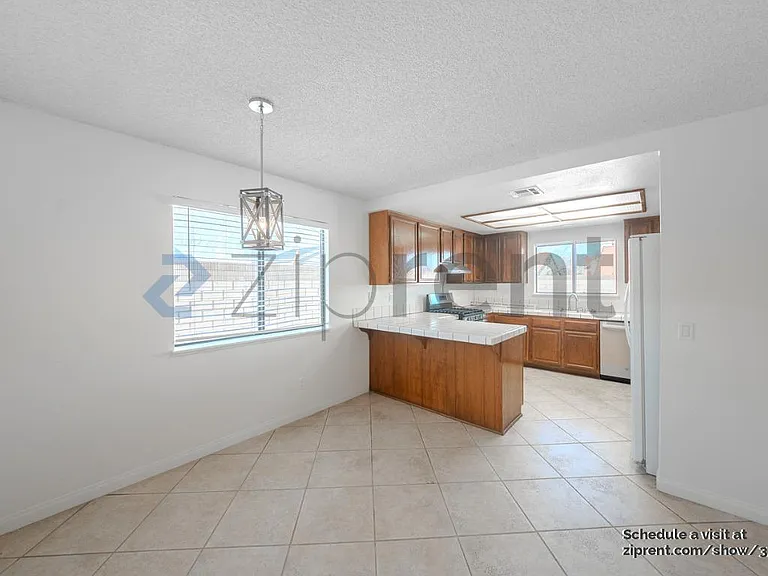 5327 Meredith Ave — Photo 17