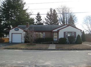 90 Colwell St, Cranston, RI 02920