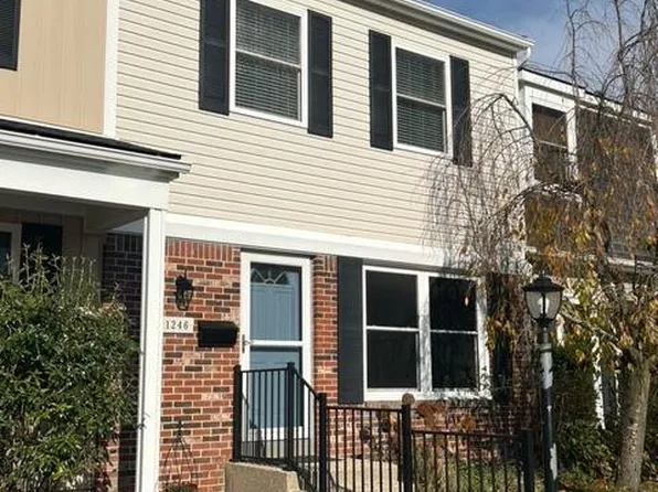 1246 Marseille Ct, Rochester Hills, MI 48307