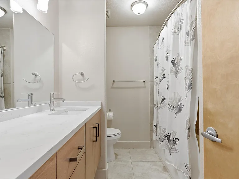 1101 Grove Blvd #201 — Photo 15