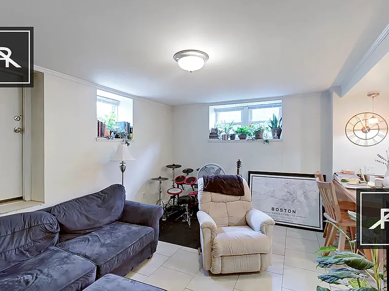 17 Glenville Ave #B7 — Photo 3