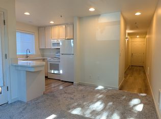 2616 44th Ave SW #203, Seattle, WA 98116