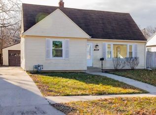 1904 Dresden Ave, Rockford, IL 61103