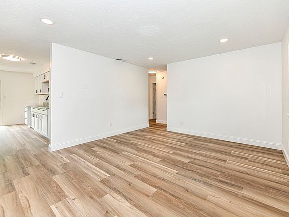4th image of 7626 Ardwell Ct