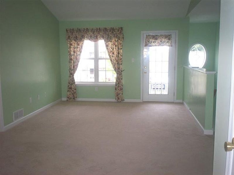 4th image of 32 MORNING GLORY Way