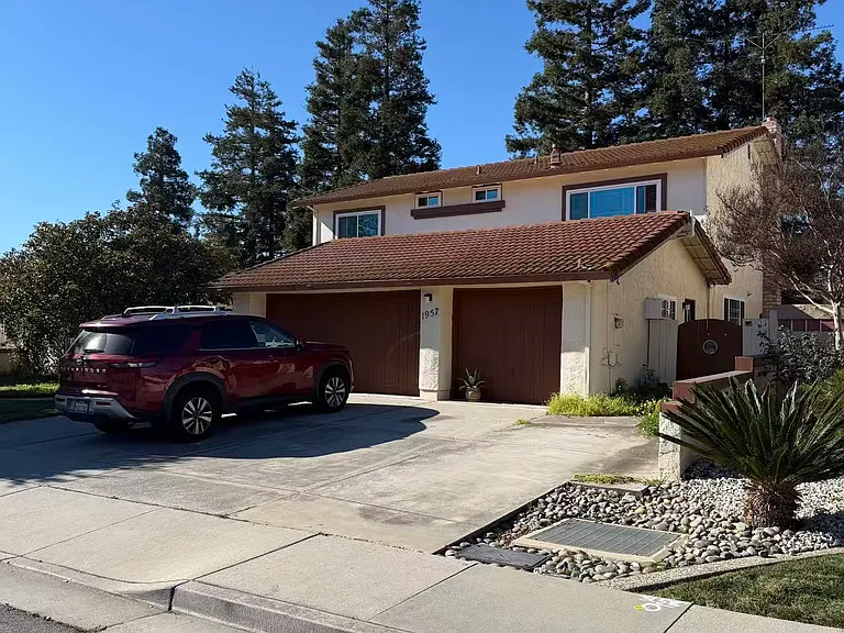 1957 Cape Horn Dr — Photo 10