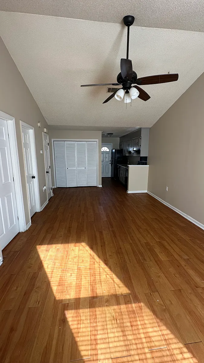 Building Photo - 232 Lanier Dr #G