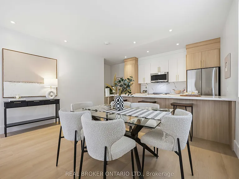 102 Boultbee Ave #C — Photo 24