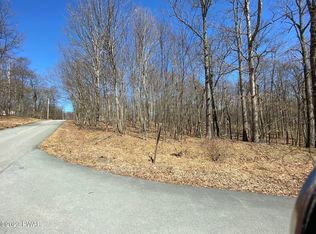 Pitch Pine Dr, Milford, PA 18337