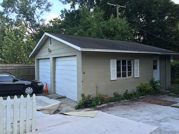 4th image of 1008 W Berry Ave