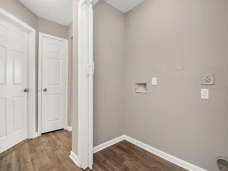 21826 Hemlock Park Dr — Photo 12