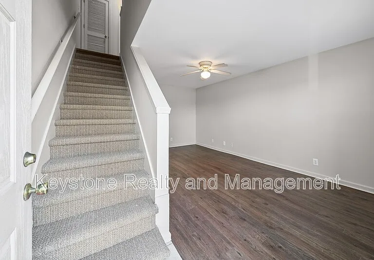 3312 Royster Ln #B — Photo 2