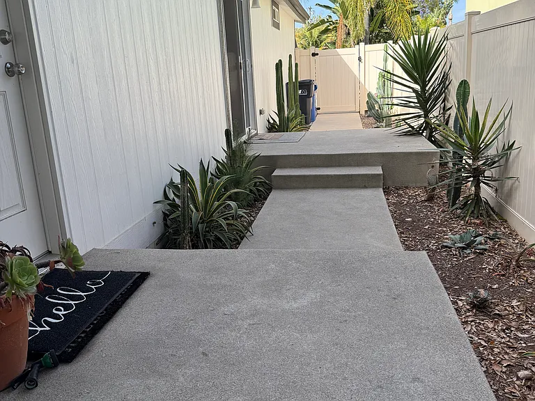 1609 Stewart St — Photo 9