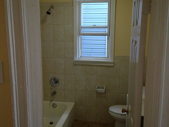 3rd image of 238 Princeton Ave