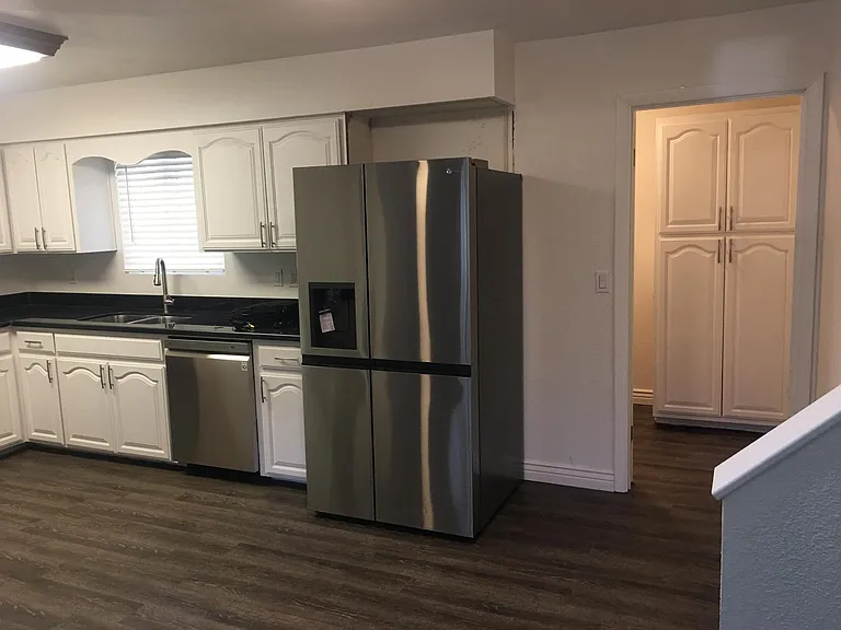580 N 9th Dr — Photo 15