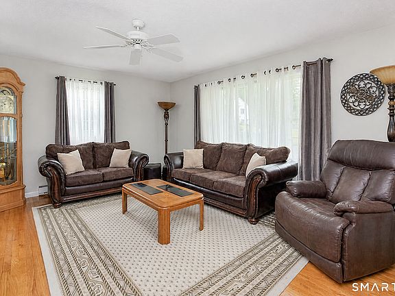 4th image of 8 Pinewood Shores