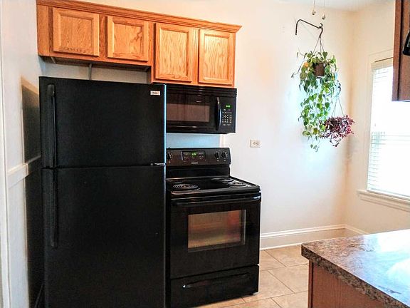 3rd image of 3392 Beechwood Ave #1