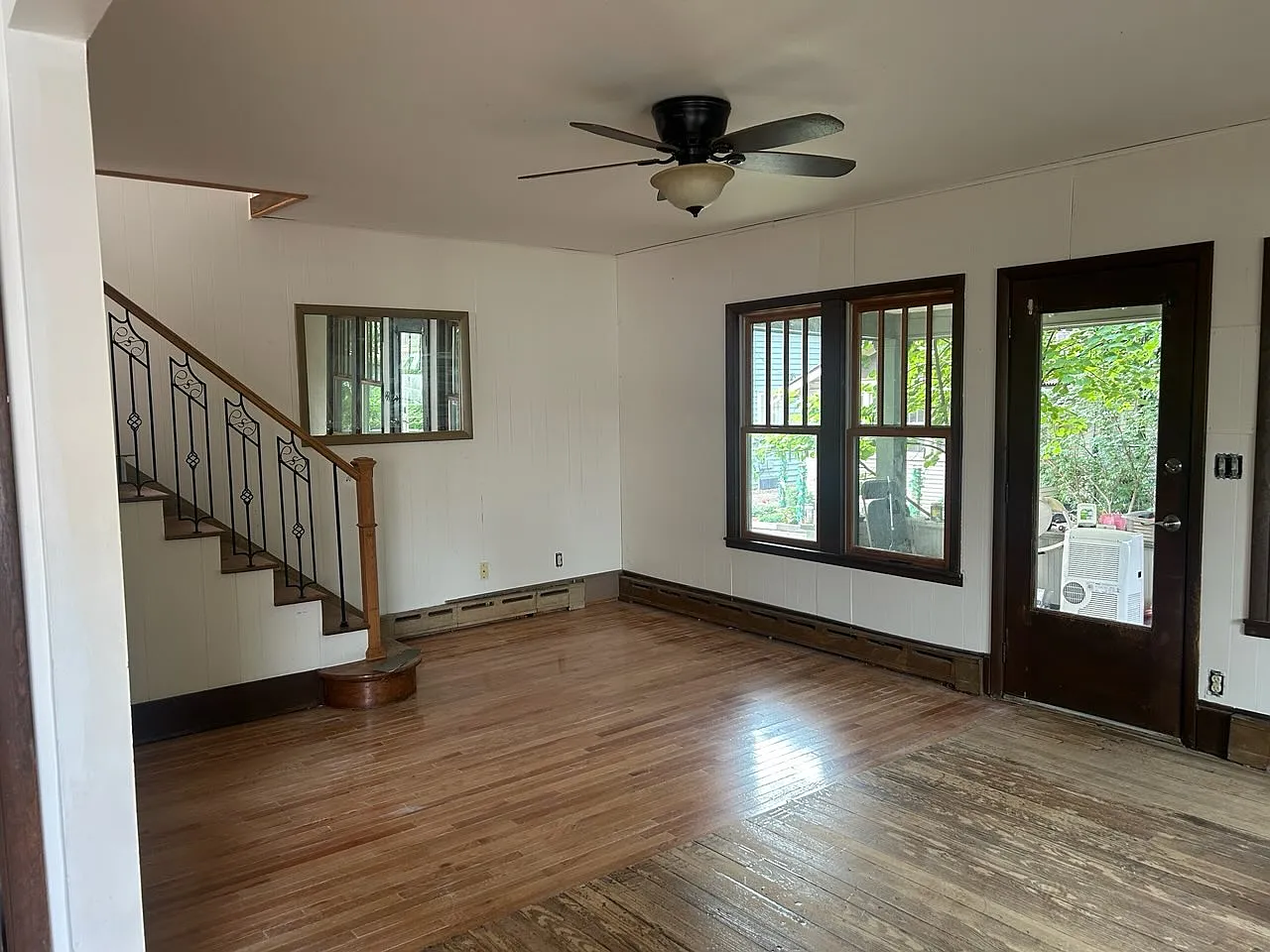 214 Burnham Drive - 1 — Photo 3