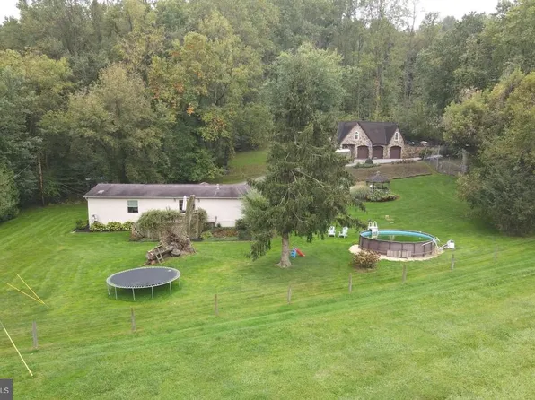 275 S Belmont Rd, Paradise, PA 17562