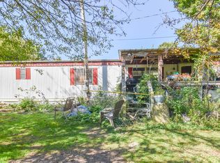 204 Dons Dr, Quincy, MI 49036