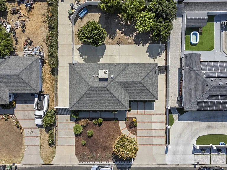 8440 Oakdale Ave — Photo 4