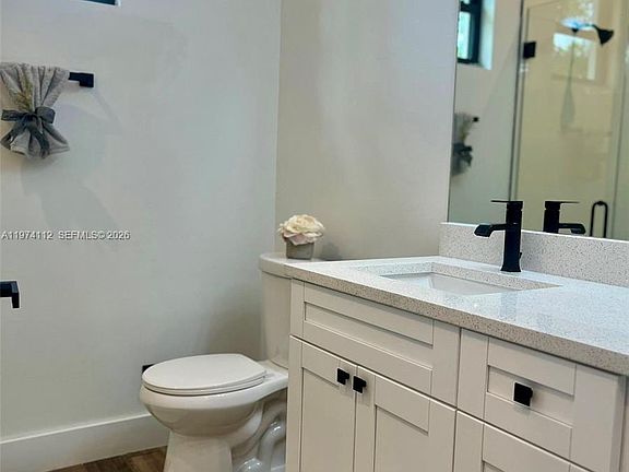 3rd image of 3365 Douglas Rd